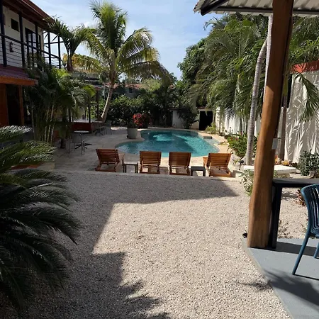 Langosta Oasis Hotel